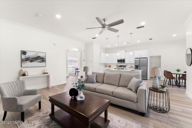 8039 SIERRA GARDENS Drive, Jacksonville, FL 32219