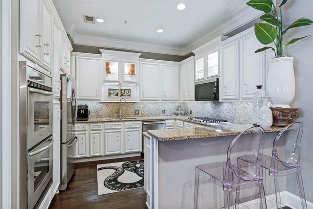 2848 Woodside Street 4C, Dallas, TX 75204