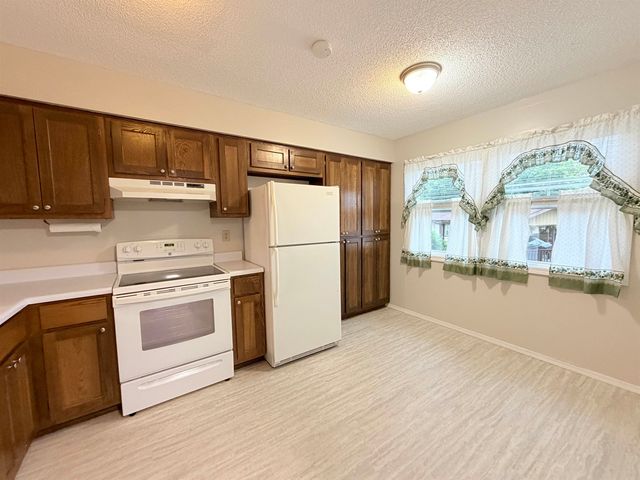 26 Tenkiller Lane, Cherokee Village, AR 72529