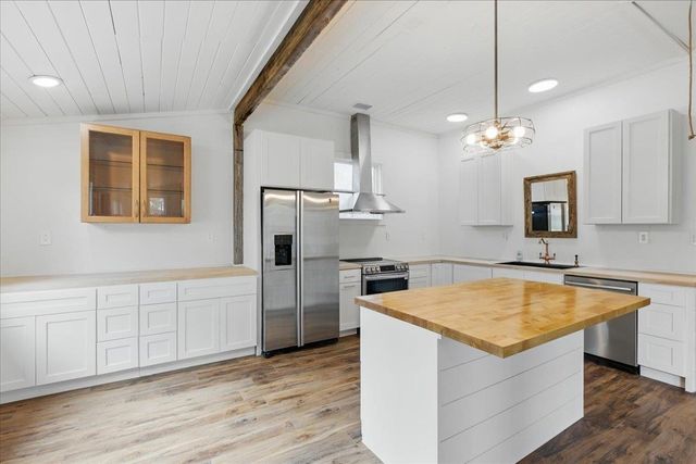 209 SE 10th Street, Steinhatchee, FL 32359