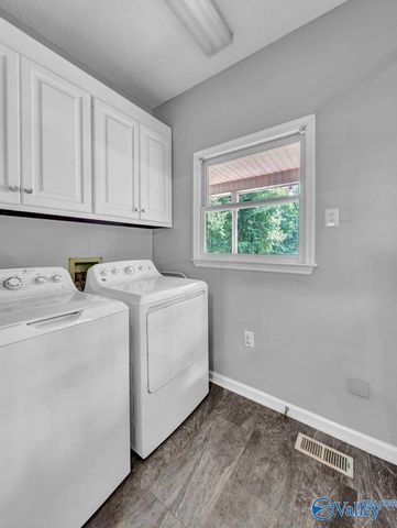 6514 Moores Mill Road NE, Huntsville, AL 35811