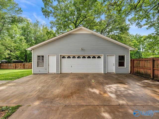 6514 Moores Mill Road NE, Huntsville, AL 35811