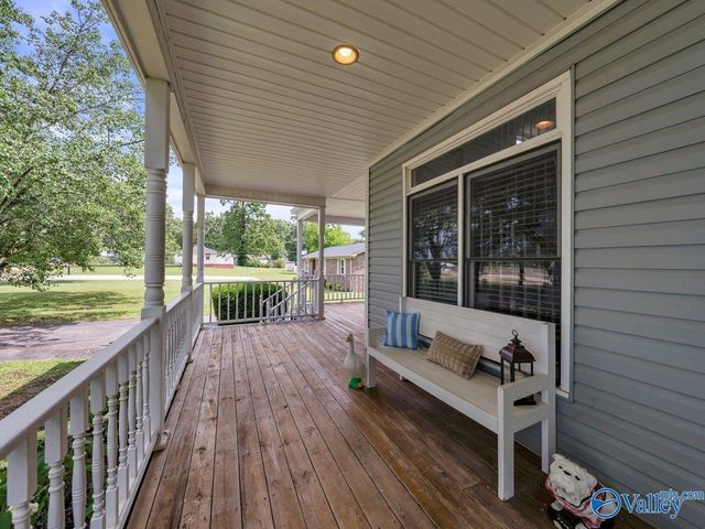 6514 Moores Mill Road NE, Huntsville, AL 35811