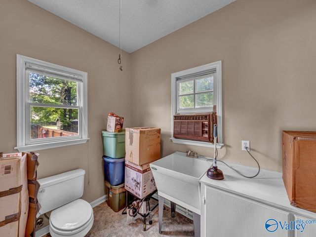 6514 Moores Mill Road NE, Huntsville, AL 35811