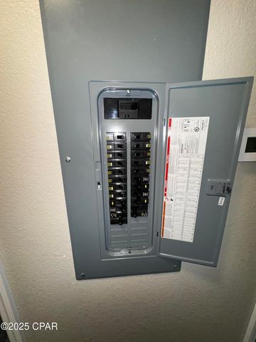 6630 Grande Oak Loop, Grand Ridge, FL 32442