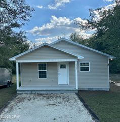 6630 Grande Oak Loop, Grand Ridge, FL 32442