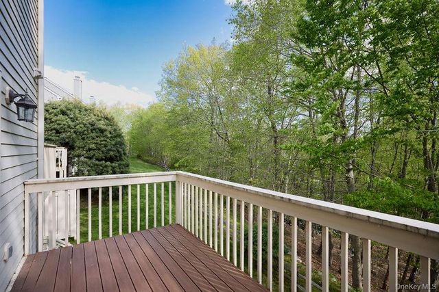 5203 Applewood Circle, Carmel, NY 10512