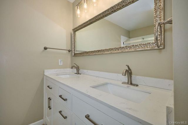 5203 Applewood Circle, Carmel, NY 10512