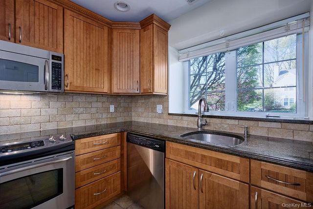5203 Applewood Circle, Carmel, NY 10512