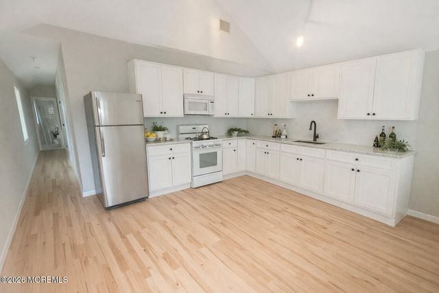 98-100 Raritan Avenue, Keansburg, NJ 07734
