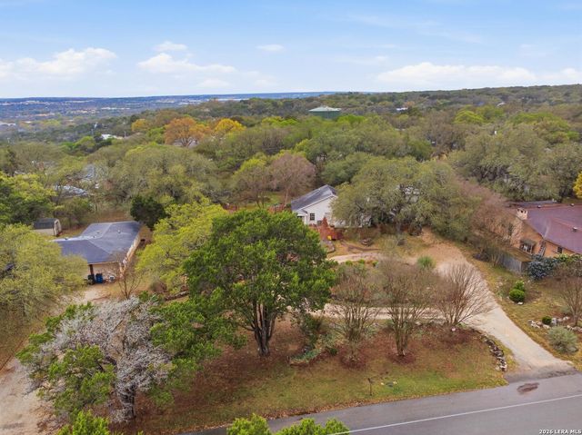 933 Fredericksburg, New Braunfels, TX 78130