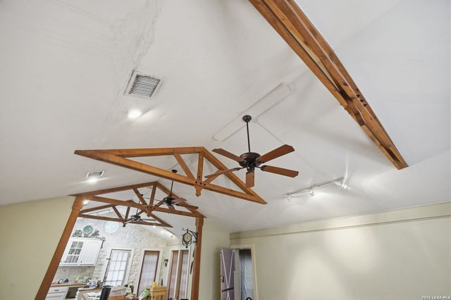 933 Fredericksburg, New Braunfels, TX 78130