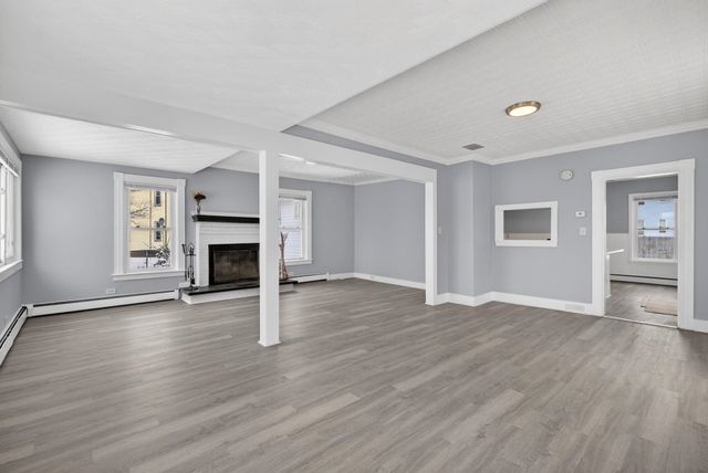 36 Essex Street, Manchester, NH 03102