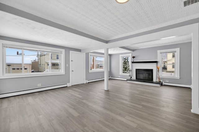 36 Essex Street, Manchester, NH 03102