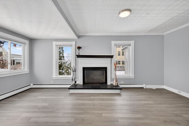 36 Essex Street, Manchester, NH 03102