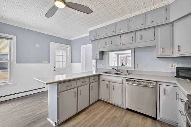 36 Essex Street, Manchester, NH 03102