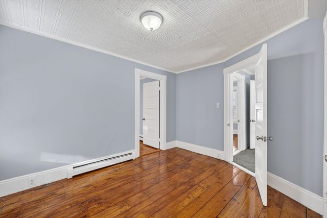 36 Essex Street, Manchester, NH 03102