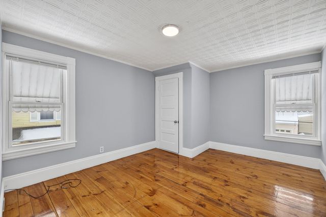 36 Essex Street, Manchester, NH 03102