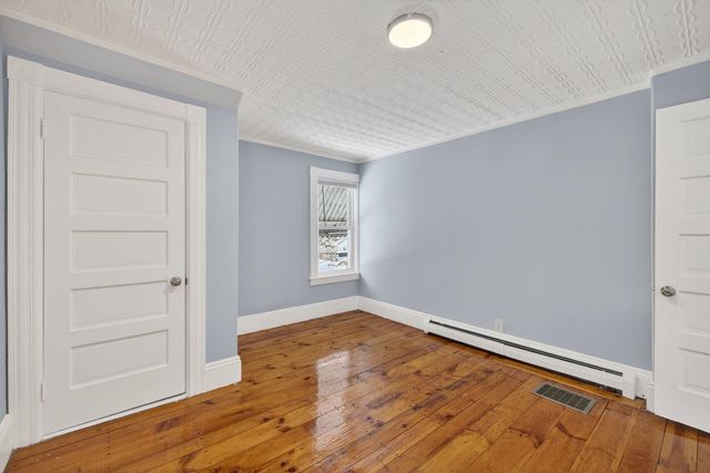 36 Essex Street, Manchester, NH 03102