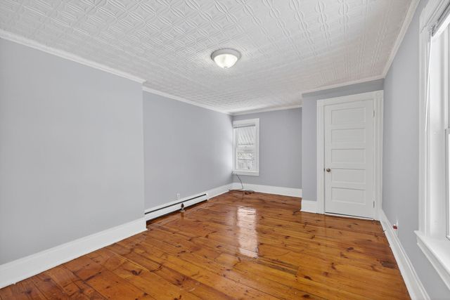 36 Essex Street, Manchester, NH 03102