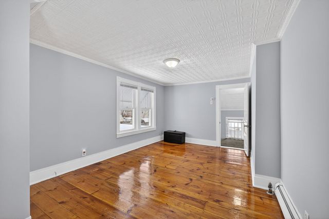 36 Essex Street, Manchester, NH 03102