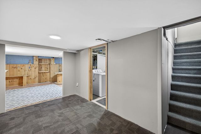 36 Essex Street, Manchester, NH 03102