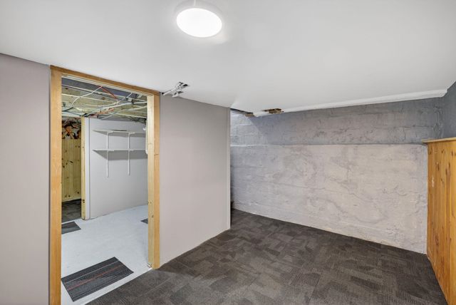 36 Essex Street, Manchester, NH 03102