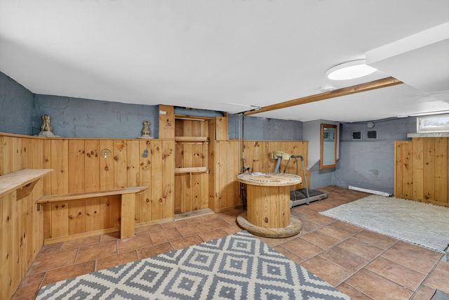 36 Essex Street, Manchester, NH 03102