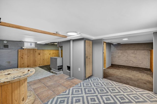 36 Essex Street, Manchester, NH 03102