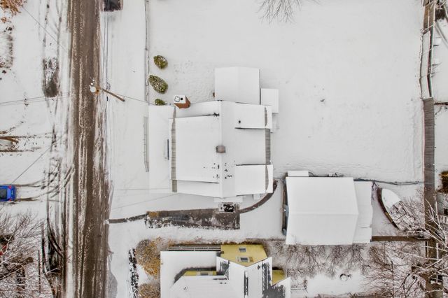 36 Essex Street, Manchester, NH 03102