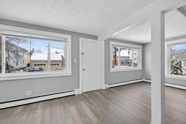 36 Essex Street, Manchester, NH 03102