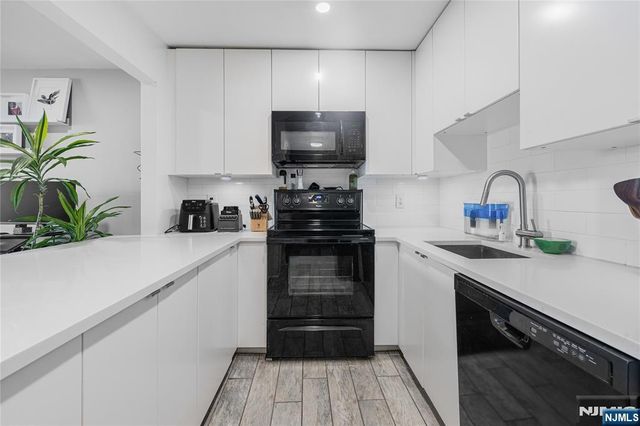 7430 Kennedy Boulevard 304, North Bergen, NJ 07047