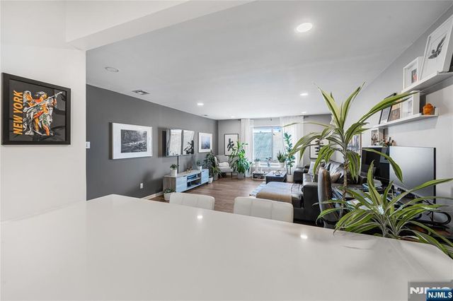 7430 Kennedy Boulevard 304, North Bergen, NJ 07047
