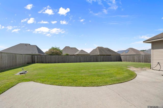 42500 Wynstone Dr, Prairieville, LA 70769