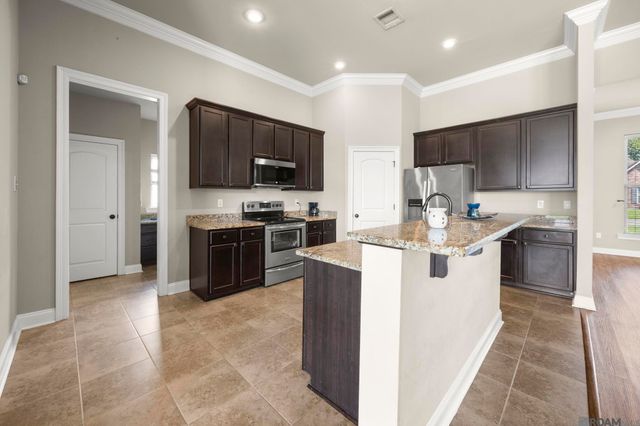 42500 Wynstone Dr, Prairieville, LA 70769