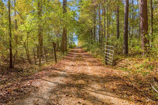 146 Moody Farm Road, Newnan, GA 30263