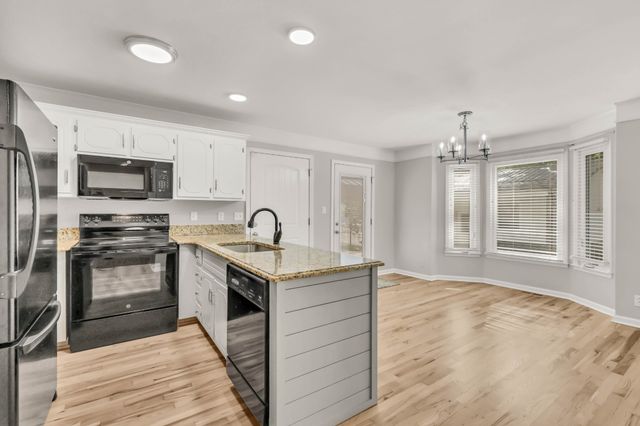 2803 Prince Dr, Clarksville, TN 37043