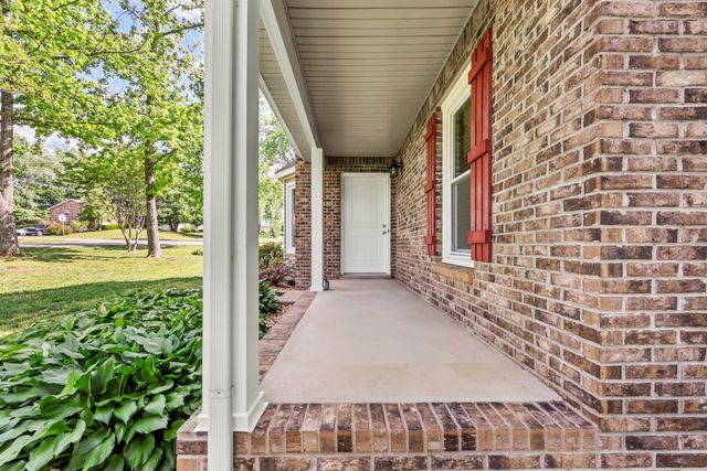 2803 Prince Dr, Clarksville, TN 37043