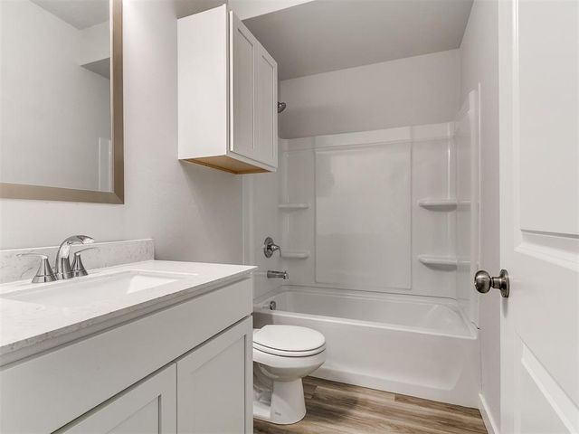 9801 Livingston Road, Edmond, OK 73025