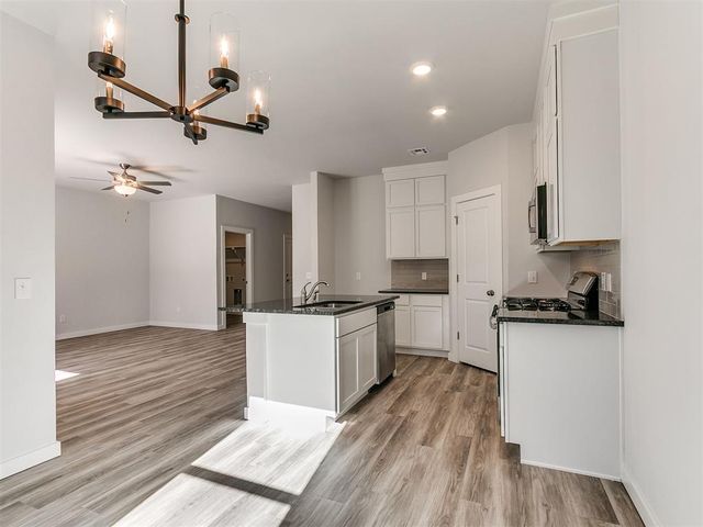 9801 Livingston Road, Edmond, OK 73025