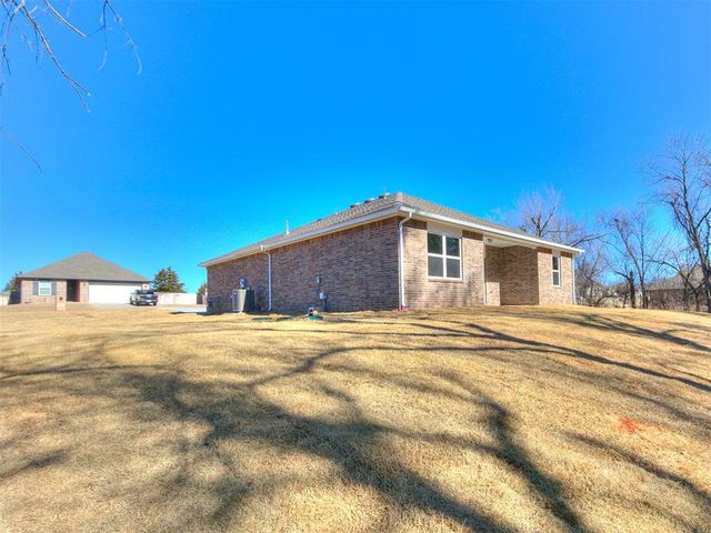 9801 Livingston Road, Edmond, OK 73025