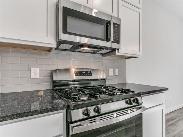 9801 Livingston Road, Edmond, OK 73025