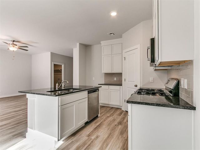 9801 Livingston Road, Edmond, OK 73025