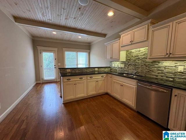 305 HERITAGE DRIVE, Hoover, AL 35216