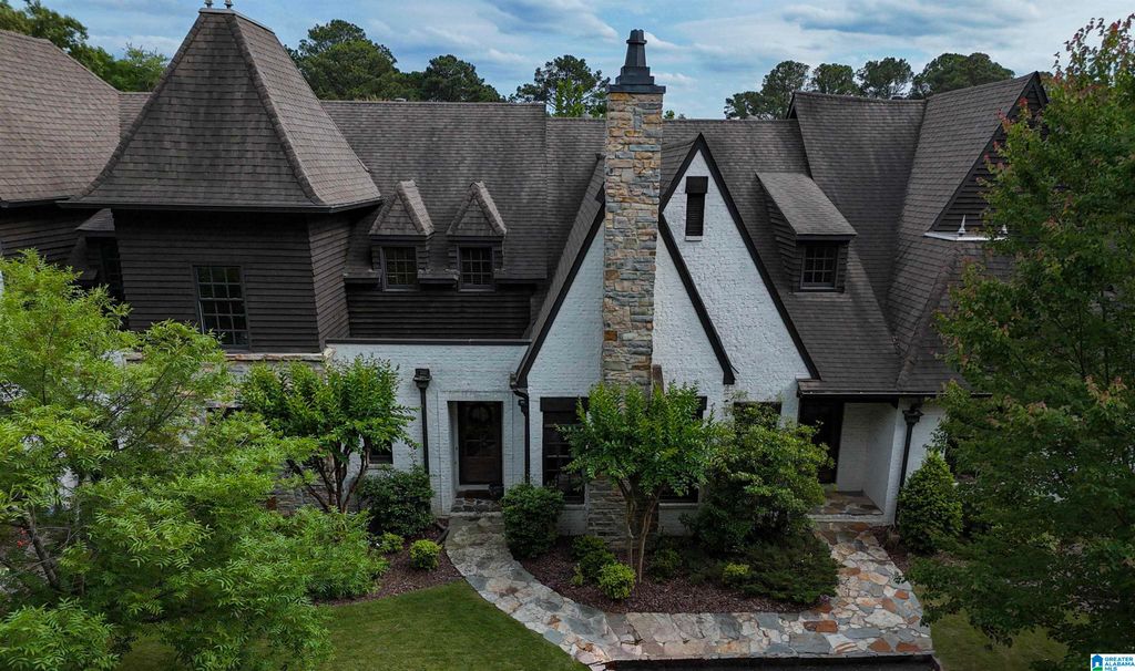 305 HERITAGE DRIVE, Hoover, AL 35216