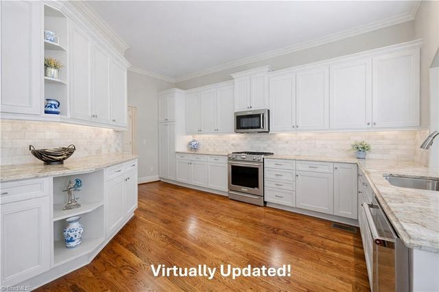 39 Creswell Manor Drive, Greensboro, NC 27407