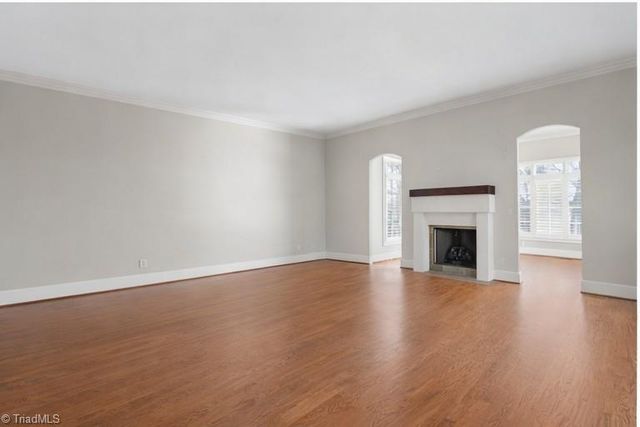 39 Creswell Manor Drive, Greensboro, NC 27407