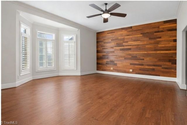 39 Creswell Manor Drive, Greensboro, NC 27407