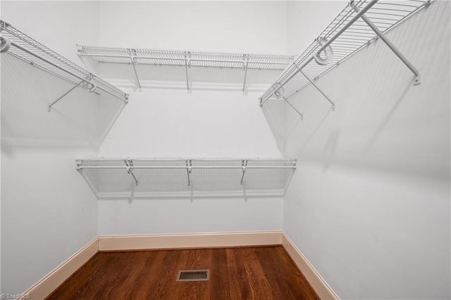 39 Creswell Manor Drive, Greensboro, NC 27407