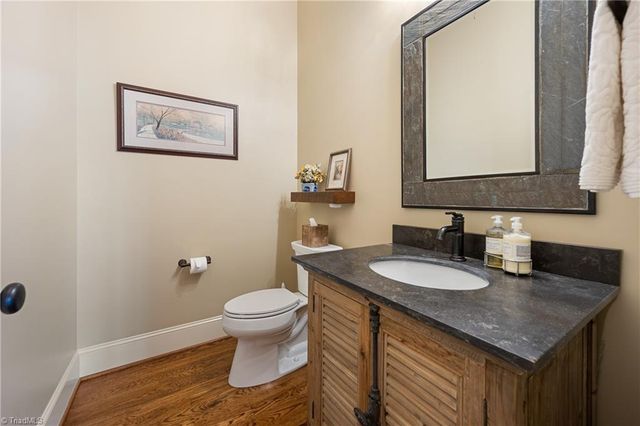 39 Creswell Manor Drive, Greensboro, NC 27407